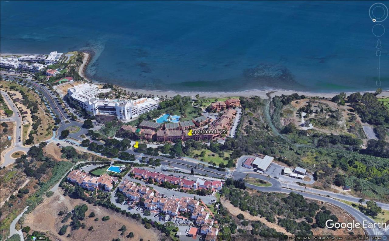 Prado Apartment Естепона Екстериор снимка