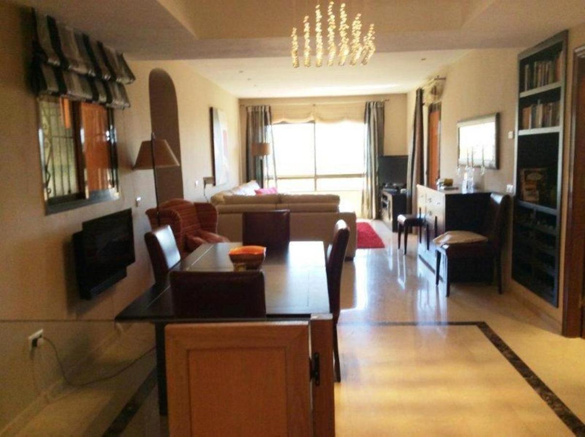 Prado Apartment Естепона Екстериор снимка